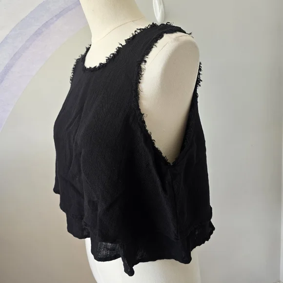 KLd | Large | Black Sleeveless Raw Hem Crop Top - Picture 2 of 9